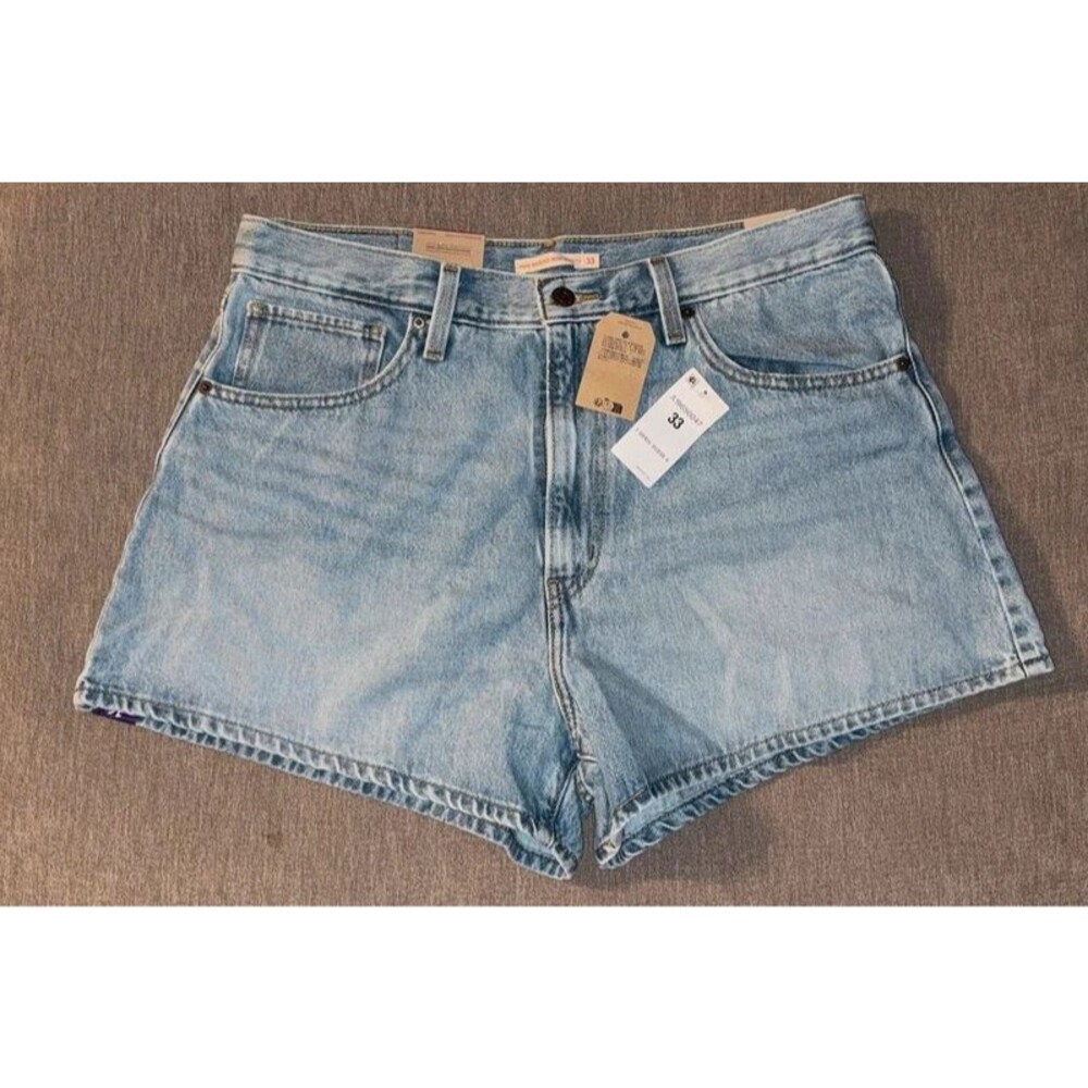 New Levi’s High Waisted Mom Shorts Size 16